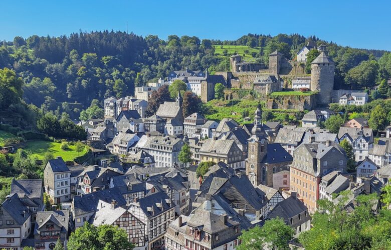Panorama van Monschau met burcht